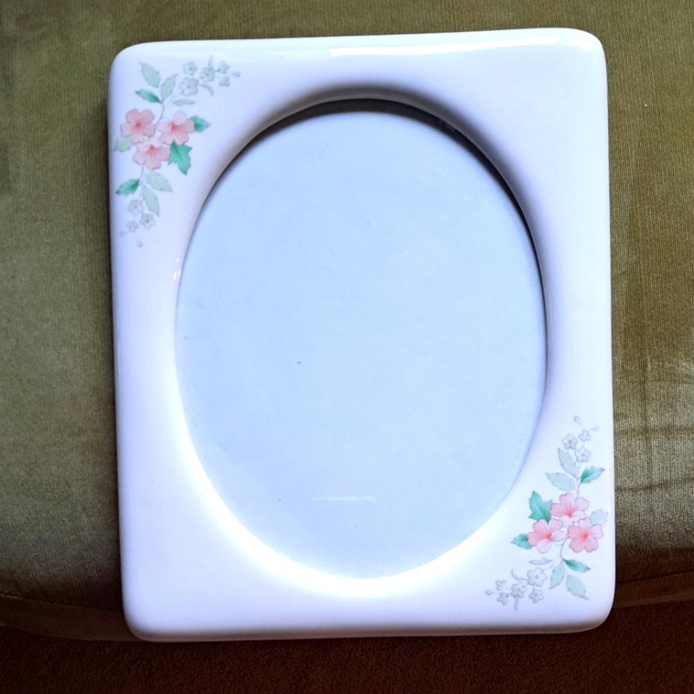 Porcelain frame